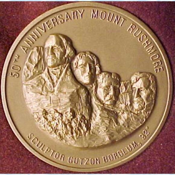 ALBERT PIKE MASONIC MEDAL 50TH ANNIVERSARY MOUNT RUSHMORE - Picture 2 of 5